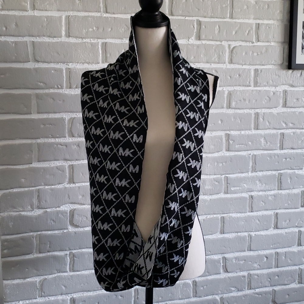 Michael Kors Infinity Scarf